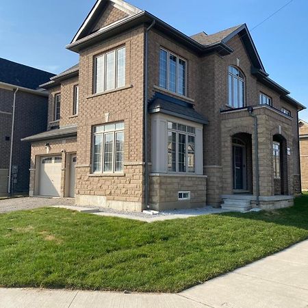 537 Veterans Dr Brampton On L7A 0C4 Vila Exterior foto