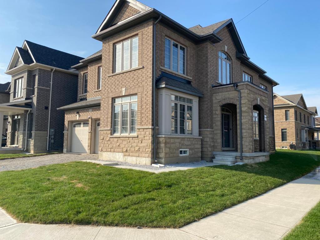 537 Veterans Dr Brampton On L7A 0C4 Vila Exterior foto