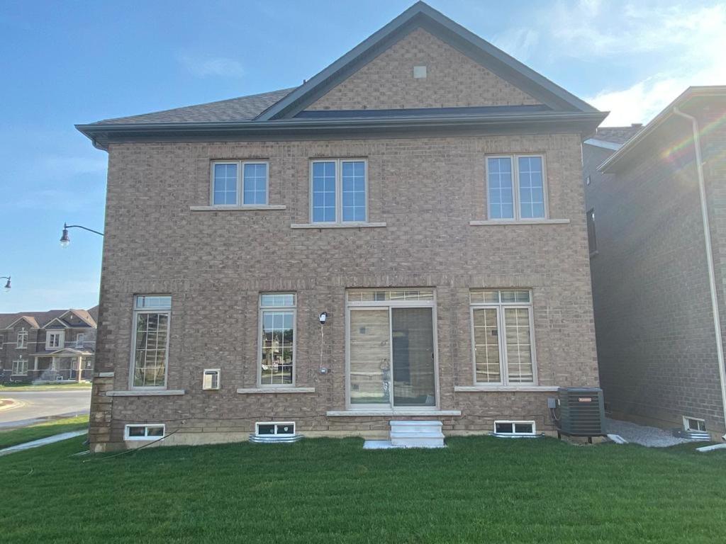 537 Veterans Dr Brampton On L7A 0C4 Vila Exterior foto