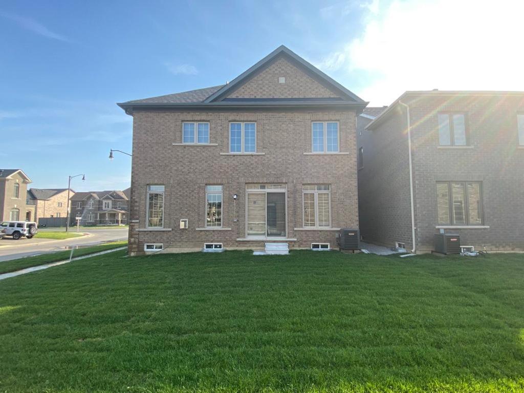 537 Veterans Dr Brampton On L7A 0C4 Vila Exterior foto